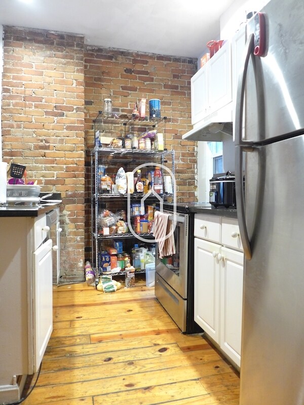Photo - 144 Hemenway St Unit 2