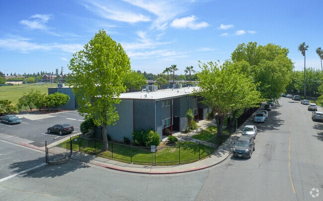 Photo - Townhouse Pacifica Apartments