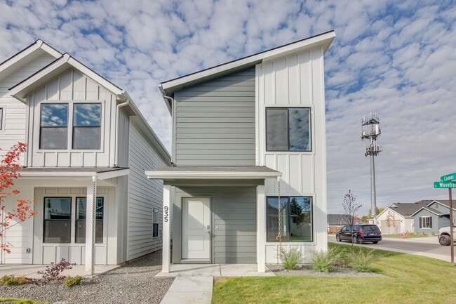Building Photo - Beautiful, Modern 2 Bedroom Cottage Availa...
