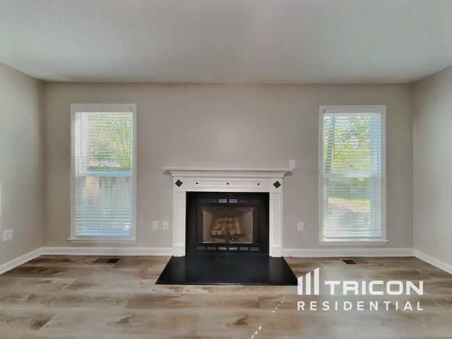 Photo - 415 Westminster Dr