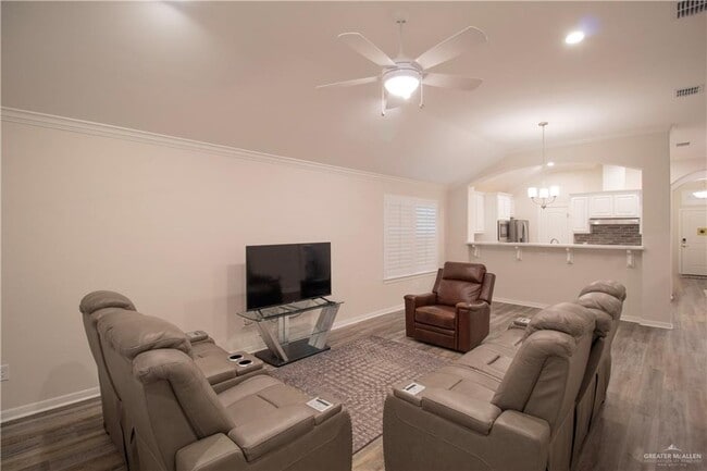 Photo - 13 Belle Ct