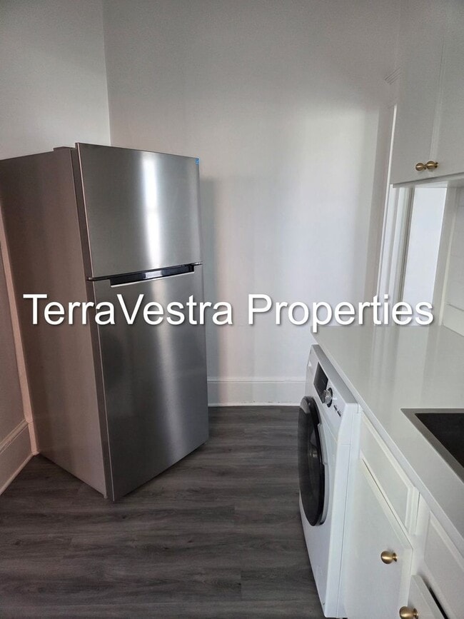 Photo - 28 W Madison Ave Unit 1F