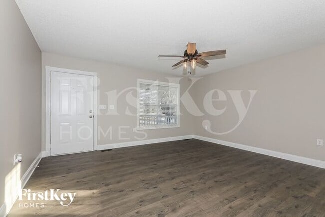 Photo - 520 Riverglen Dr NW House