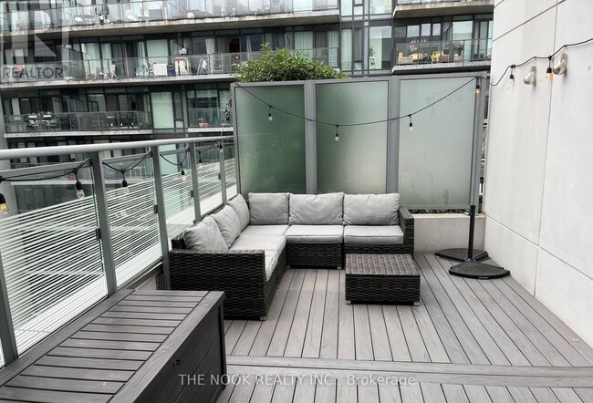 Photo - 525 Adelaide St W Unit 1835