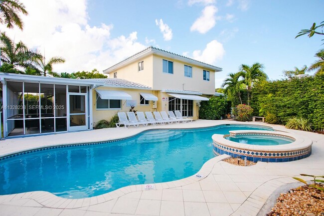 Building Photo - 809 S 17th Ave