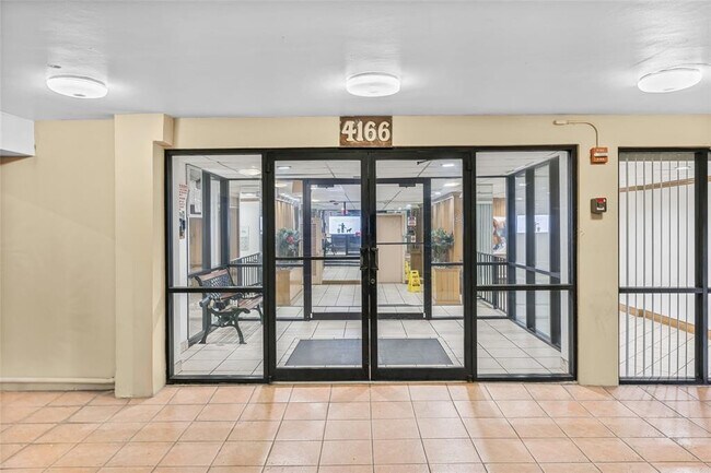 Photo - 4166 Inverrary Dr