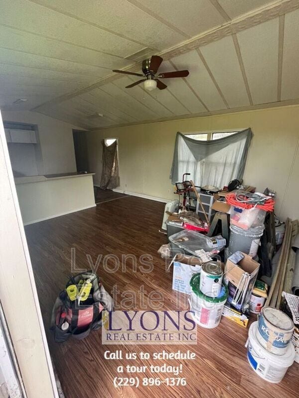 Photo - 228 E Grow St