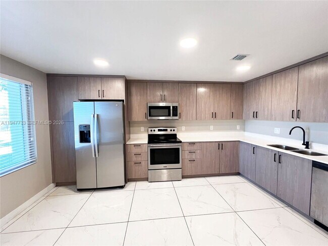 Photo - 25649 SW 144th Ave