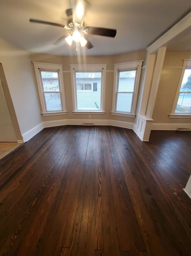 Photo - 6827 25th Ave Unit Lower