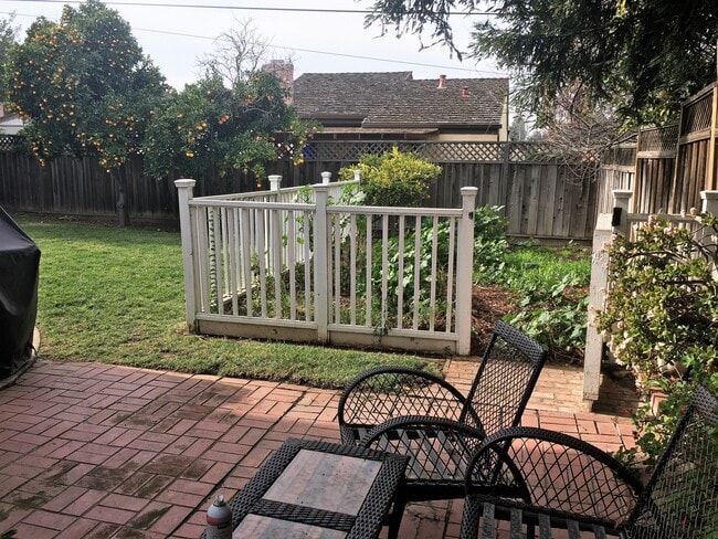 Photo - 839 S Knickerbocker Dr