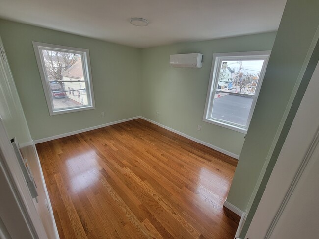 Photo - 33 Hamilton St