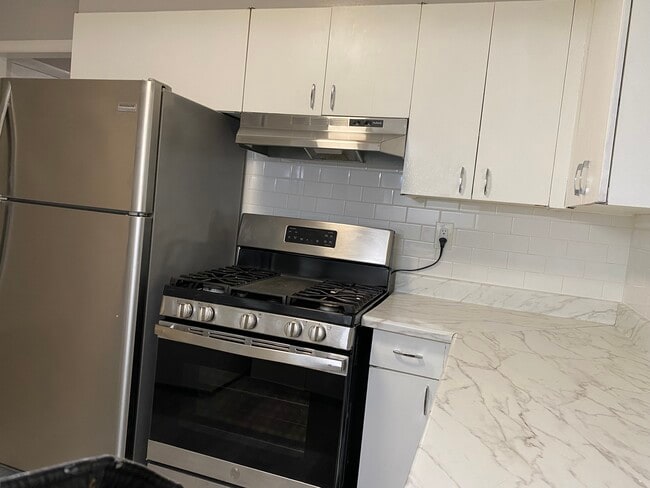 Photo - 74 Saltonstall Ave Unidad 1 fist floor