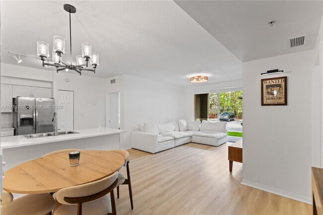 Photo - 6851 SW 44th St Unidad 107