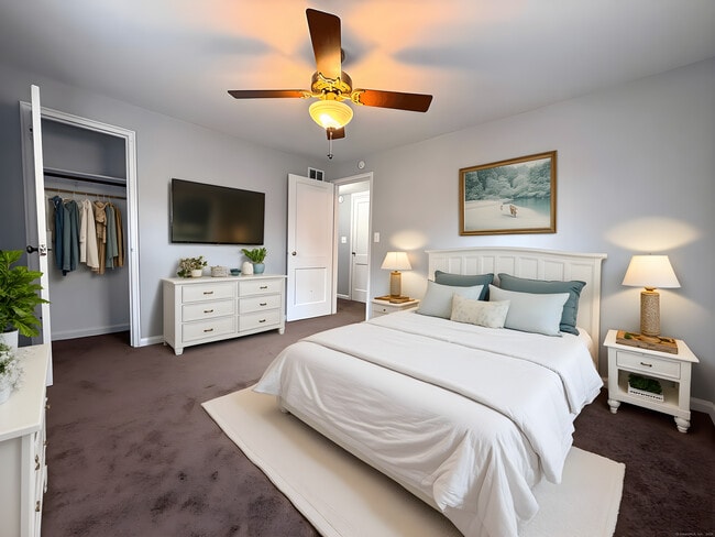 Photo - 211 Spencer St