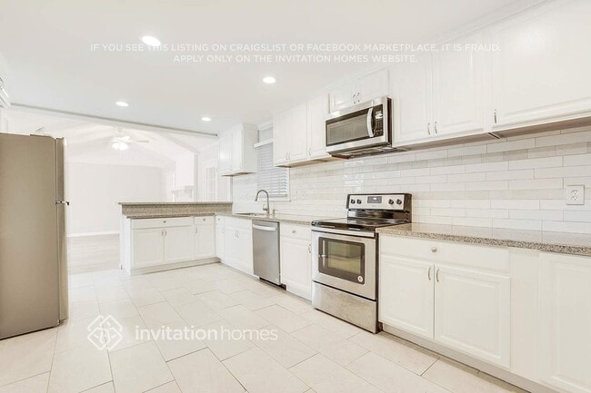 Photo - 1734 Lamancha Dr NW