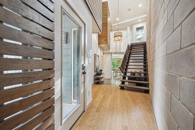 Photo - 133 Frederick St Unit A