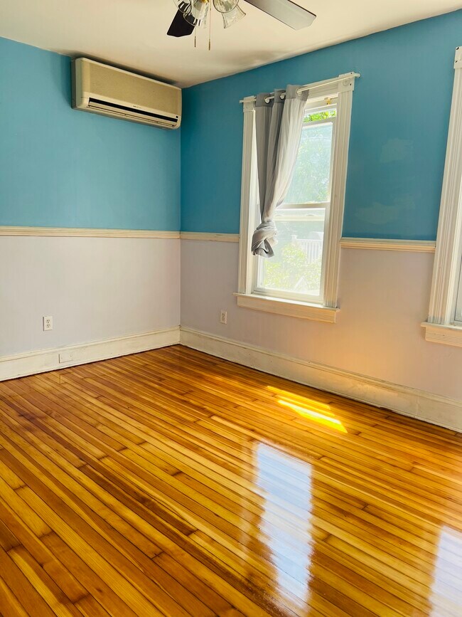 Photo - 16 Elmwood Ave