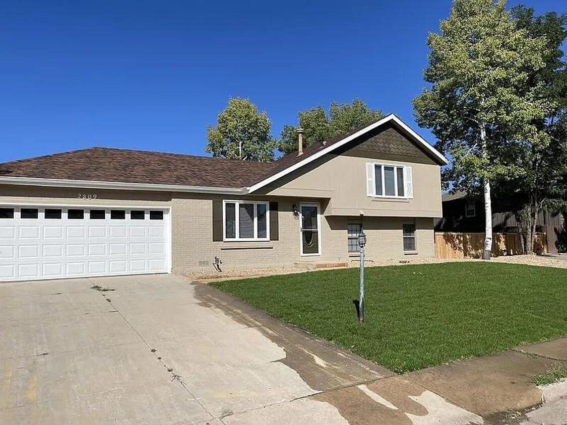 Beautiful 4BD/2BA Home in Prime Loveland L... - Beautiful 4BD/2BA Home in Prime Loveland L...