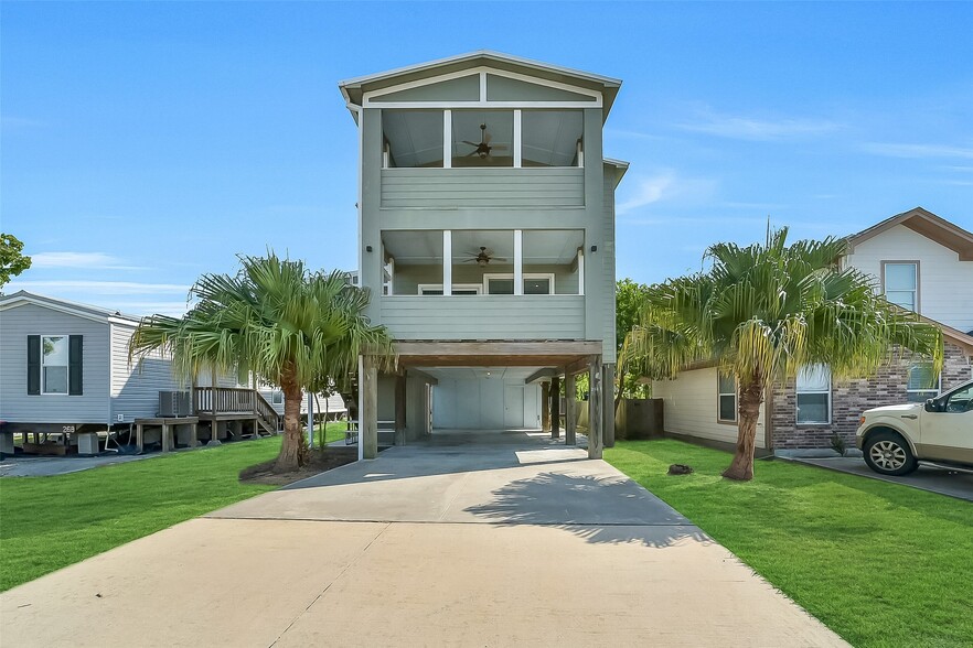2507 Bay Oaks Harbor Dr