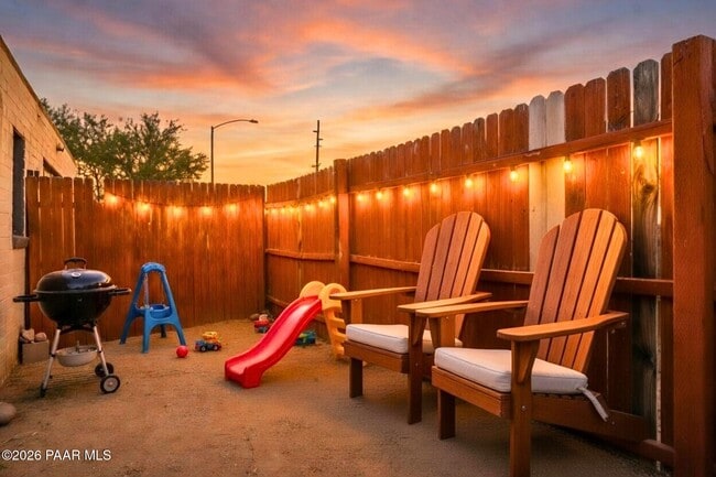 Photo - 302 W Flores St Unidad 3