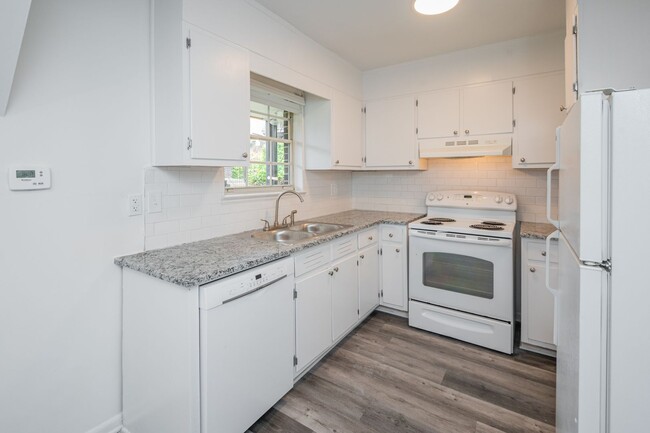 Photo - Cliff Terrace