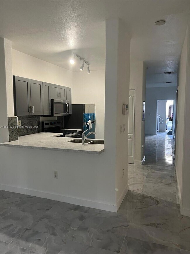 Photo - 1663 SE 27th Dr Unit 100