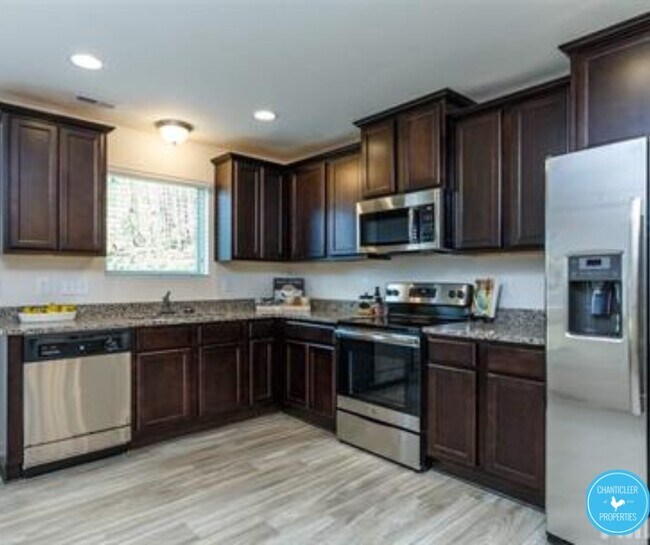 Photo - 1208 Haybrook Ln