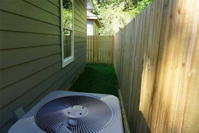 Photo - 9866 Arbor Oak