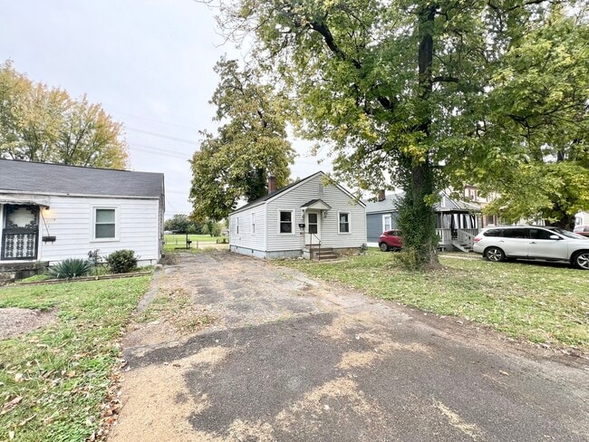 Photo - 2110 Ratcliffe Ave