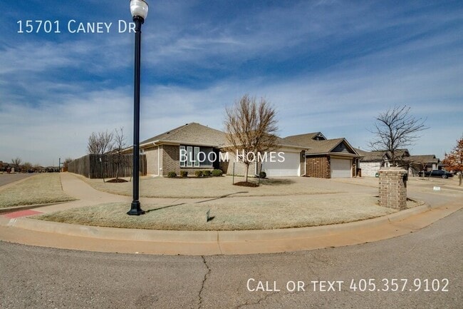Photo - 15701 Caney Dr