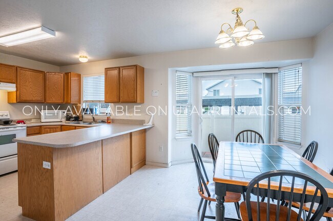 Photo - 1387 S 1470 E