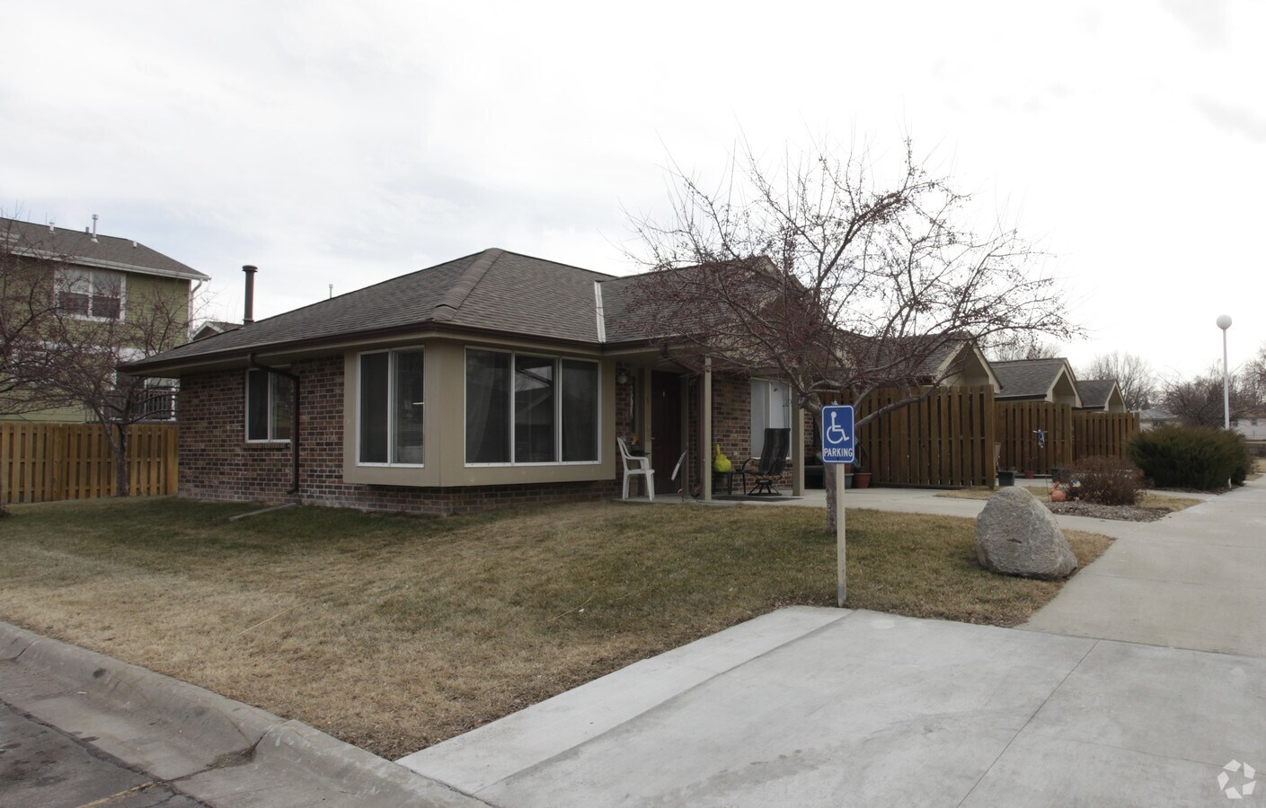 Photo - 8815 Boyd St