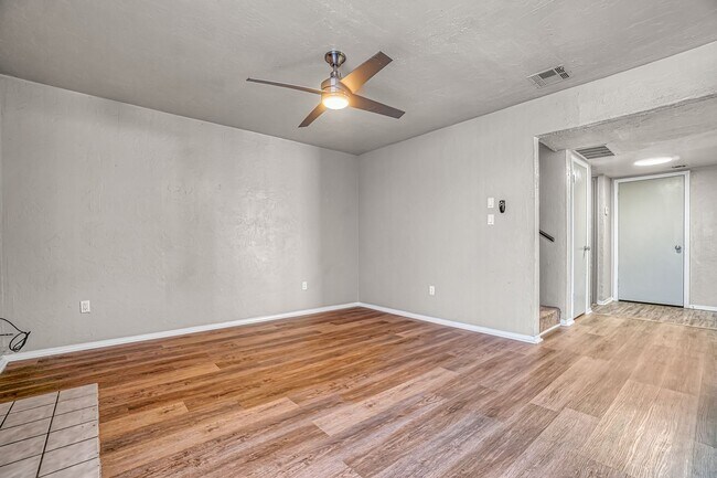 Photo - $899 Move In Special - Spacious 3-bedroom townhome for rent! Unit 4021-B