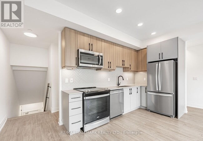 Photo - 15 Brenthall Ave