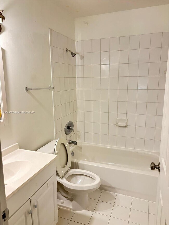 Photo - 300 NW 114th Ave