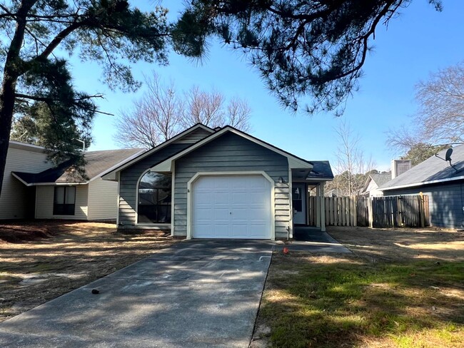 Building Photo - 544 Auburndale Ln