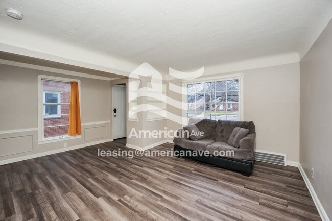 Photo - 25731 Forestview Ave