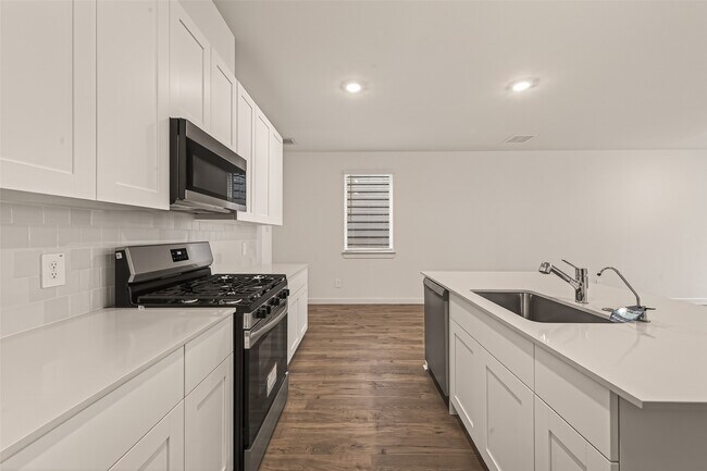 Photo - 3539 Shearwater St