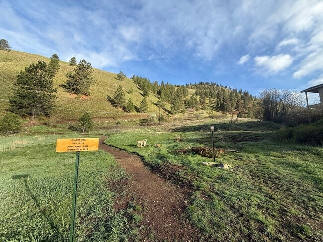 Photo - 648 Highton St Unit 401