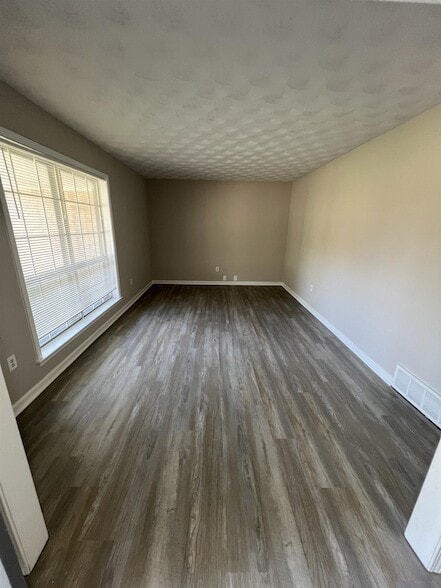 Photo - 5159 Longmeadow Cove