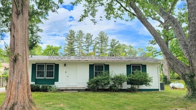 Building Photo - 3 Bed / 1 Bath House