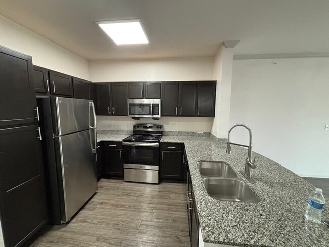 Photo - 4624 Cromwell Dr Unidad b2