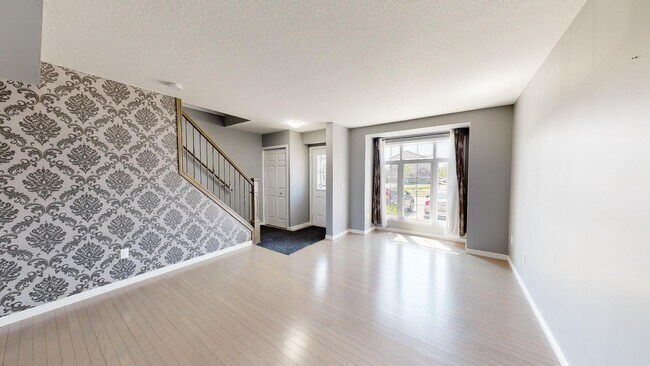 Photo - BEAUTIFUL THREE BEDROOM TOWNHOME ON BATEMAN TRAIL Unit 6