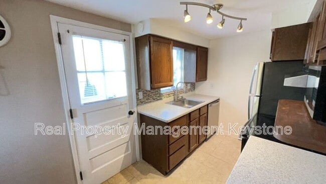 Photo - 5114 Caste Dr