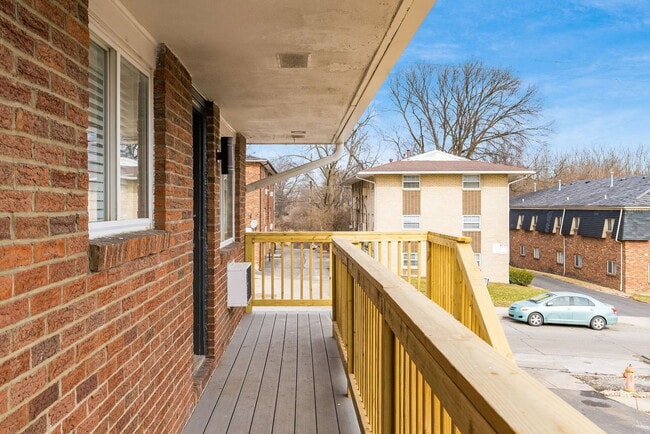 Photo - 611 Riverview Dr Unit I
