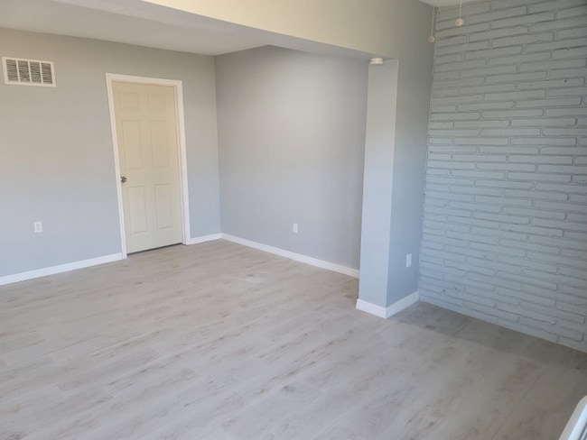 1825 14th Ave Unit 8