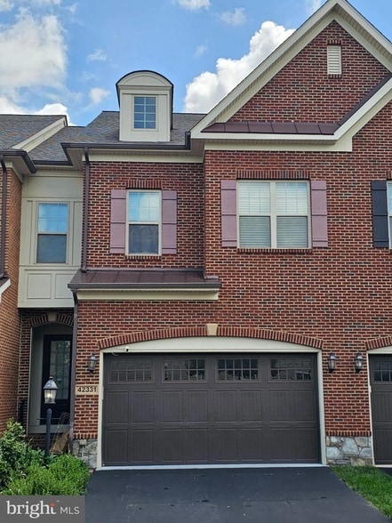 Photo - 42331 Benfold Square Townhome