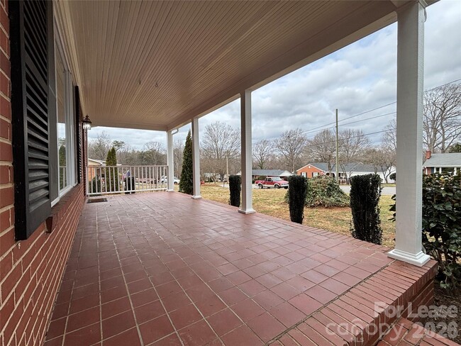 Photo - 418 Coolidge Ave