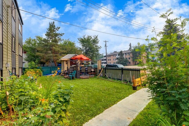 Photo - Forest Apartments