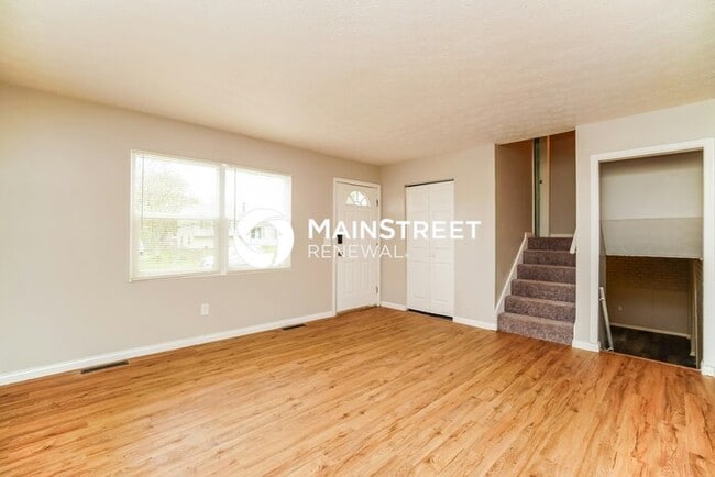 3 Bedroom Pet-Friendly Home in COLUMBUS, OH with Main Street Renewal